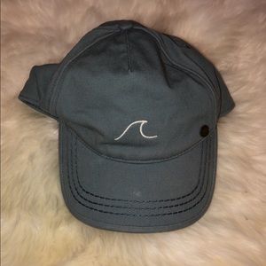 ♡ roxy x billabong hat